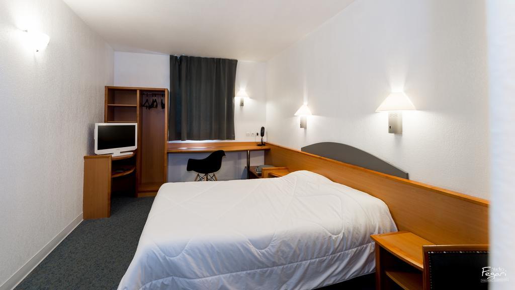 First Hotel 2*